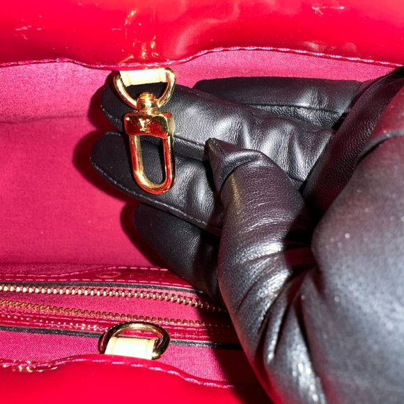 Louis Vuitton Authentic Catalina Tote
BB Red Leather - Picture 6 of 11